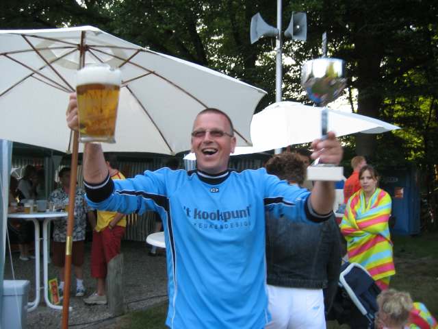 6KAMP 2006 Dorpshuis Vierhouten (Oranje/ijsvereniging)